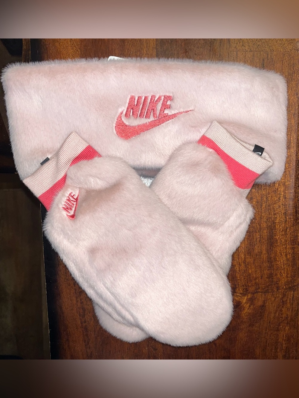 Nike Pink Plush Fuzzy Headband & Mittens Set – Brand New